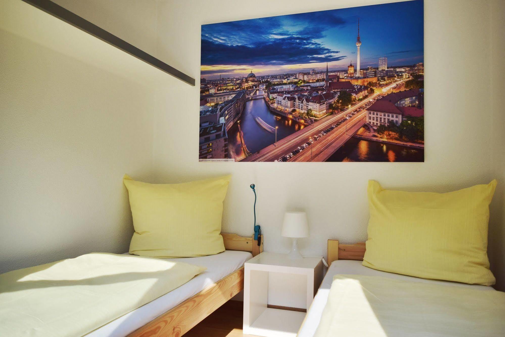 Cube Lodges Berlin Mitte Extérieur photo